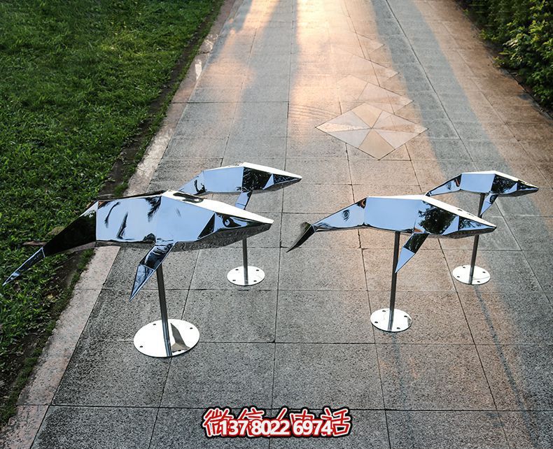 海豚博鱼平台不锈钢游乐园