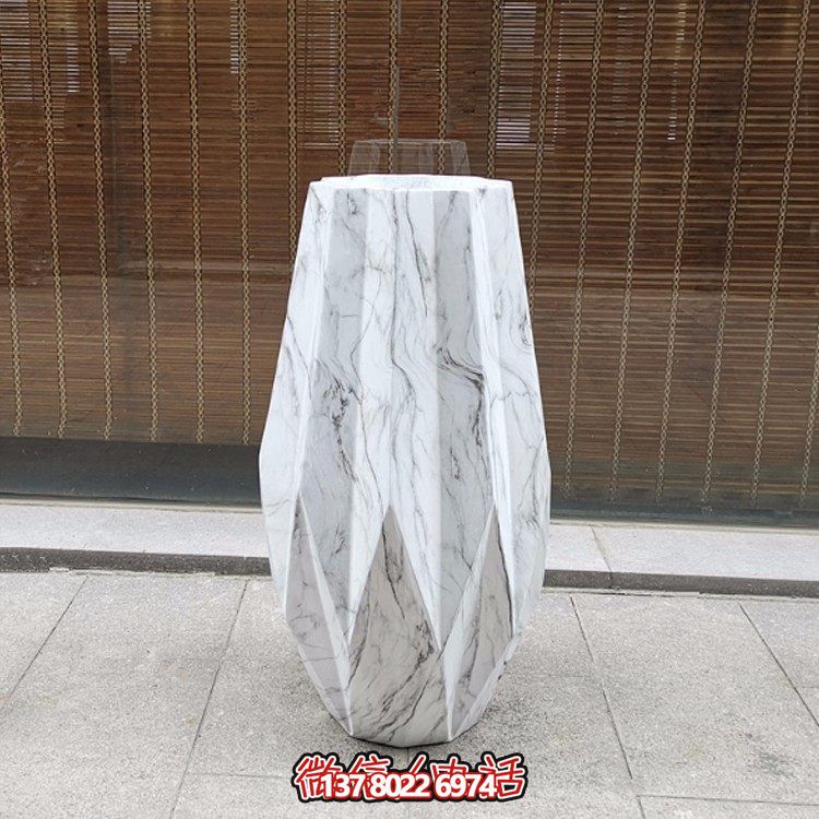 天然大理石雕刻花盆，为酒店装饰添彩