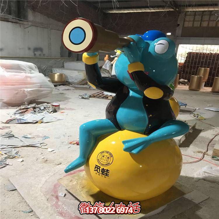 定制玻璃钢青蛙博鱼平台吉祥物——引领您的小品摆放新潮流