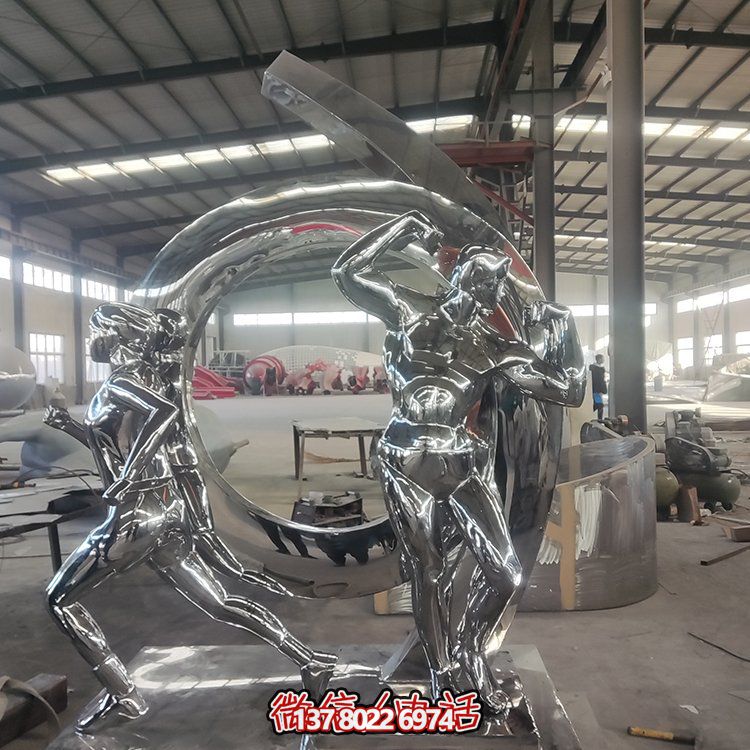 不锈钢镜面抽象博鱼平台，激发运动与园林景观的灵感
