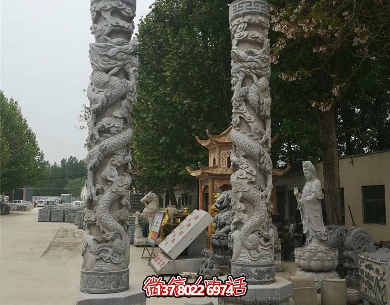 龙柱石雕，装点寺庙门前