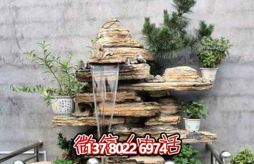 精致小型庭院，石假山流水博鱼平台摆放
