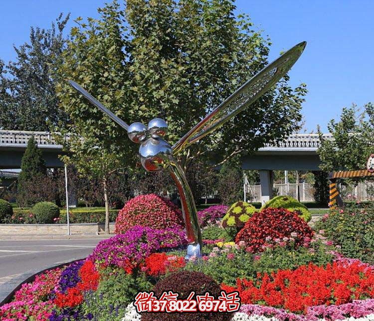 大型不锈钢蜻蜓博鱼平台，给城市花园添彩