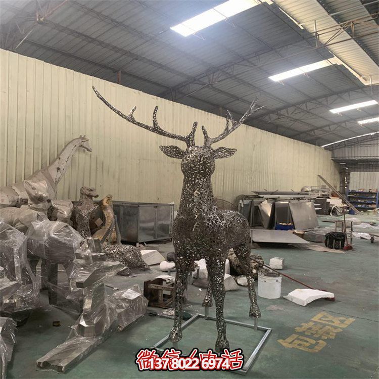 精美不锈钢镂空照明户外梅花鹿博鱼平台