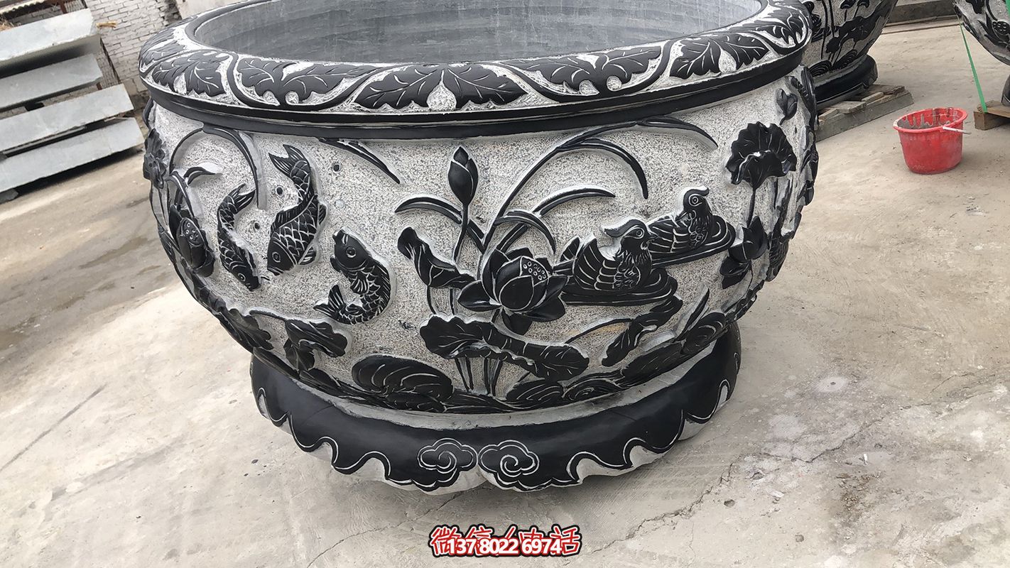 雅致的自然艺术--青石缸荷花浮雕博鱼平台