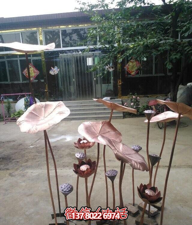 荷花铜雕景观装置