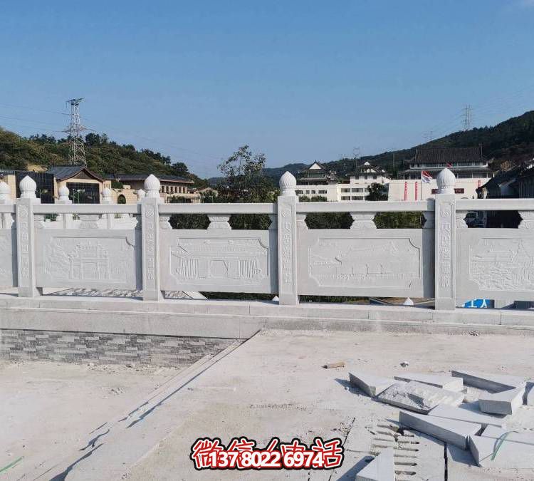精美大理石博鱼平台，饰以围栏的户外河道装饰