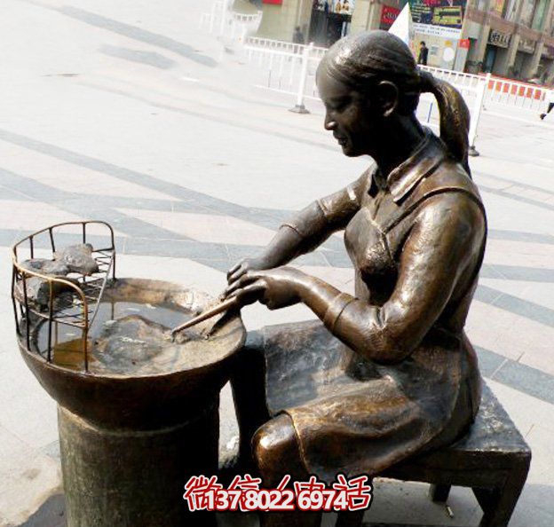 热闹的步行街精美的铜博鱼平台梨人物