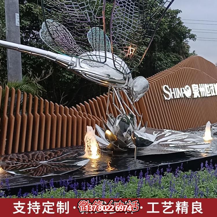 大型不锈钢博鱼平台，为城市酒店、公园、商场及水景环境增添独特景观