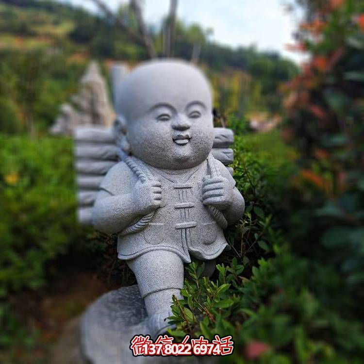 砂岩雕刻小和尚柴小沙弥园林博鱼平台