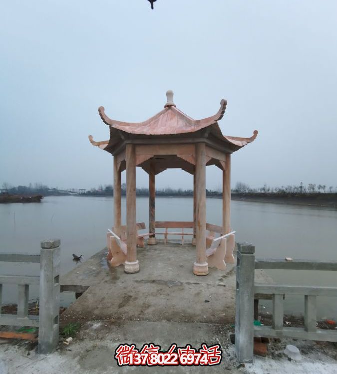 河边大理石凉亭博鱼平台，欣赏晚霞红