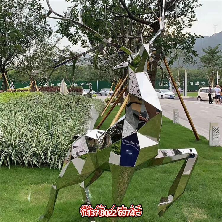 不锈钢几何抽象梅花鹿博鱼平台