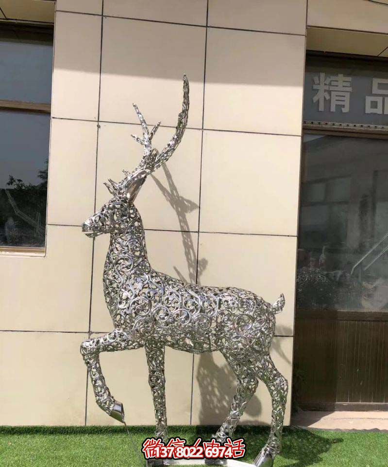 不锈钢梅花鹿博鱼平台，走出别墅的美