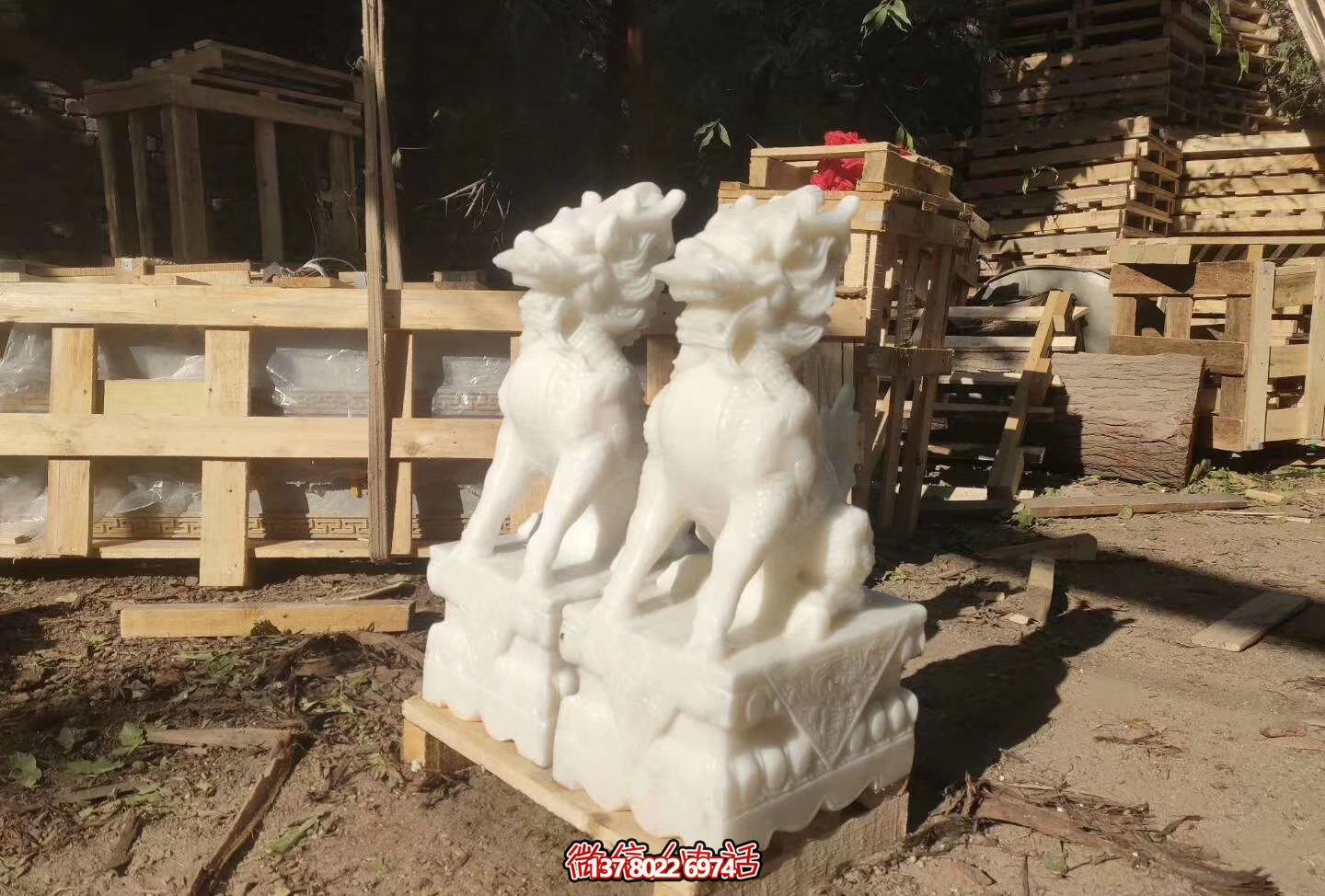 灵动美景——古典汉白玉石雕麒麟博鱼平台
