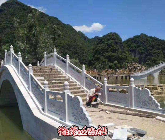 石拱桥，精美汉白玉栏杆，美景美景