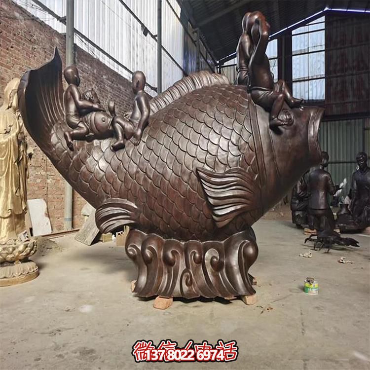 玻璃钢仿铜鲤鱼水景博鱼平台