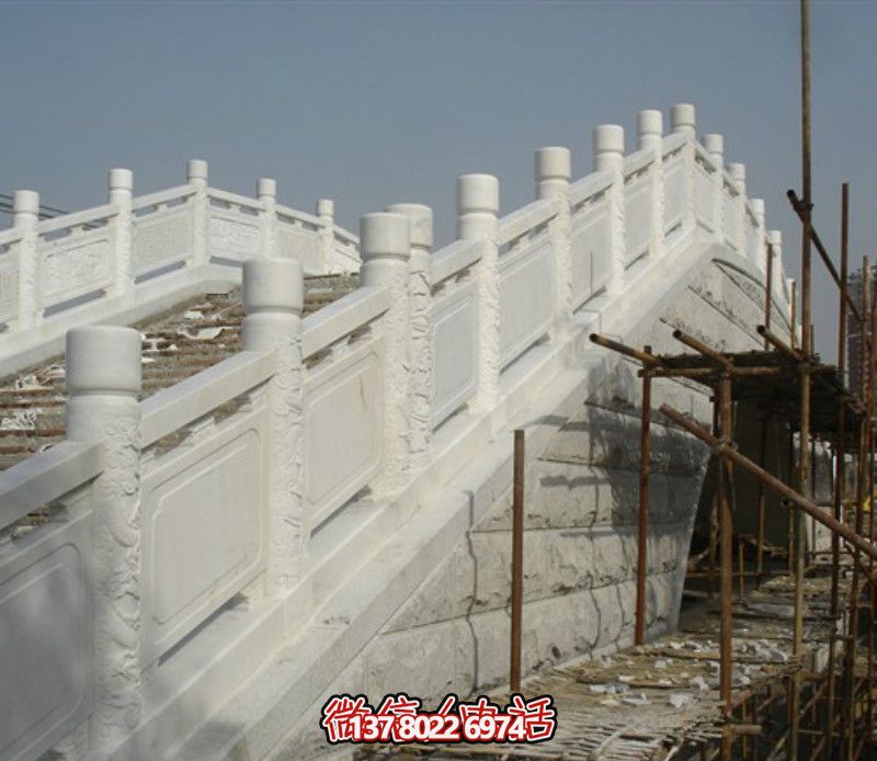 汉白玉栏杆，提升城市广场拱桥风采