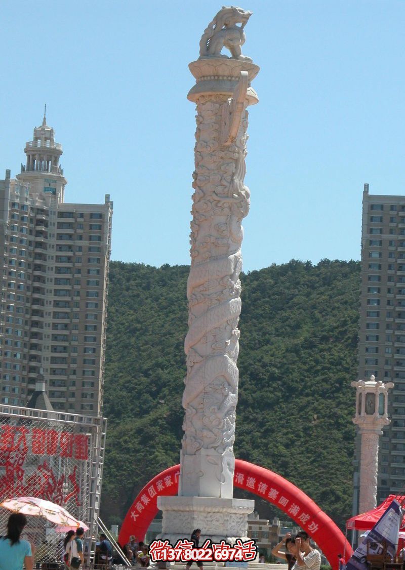 精美大理石雕刻龙柱家具带您置身于古典广场