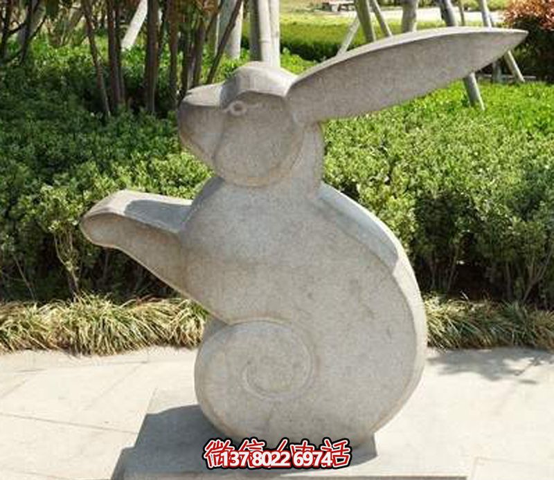 步行街白色石雕兔子博鱼平台