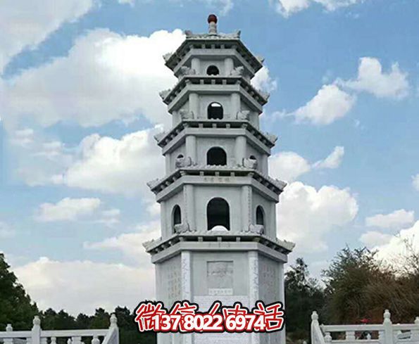 精美多层大理石宝塔，见证古老寺院的美丽景观