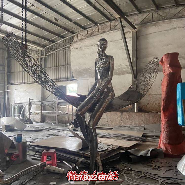 不锈钢抽象人物博鱼平台摆件