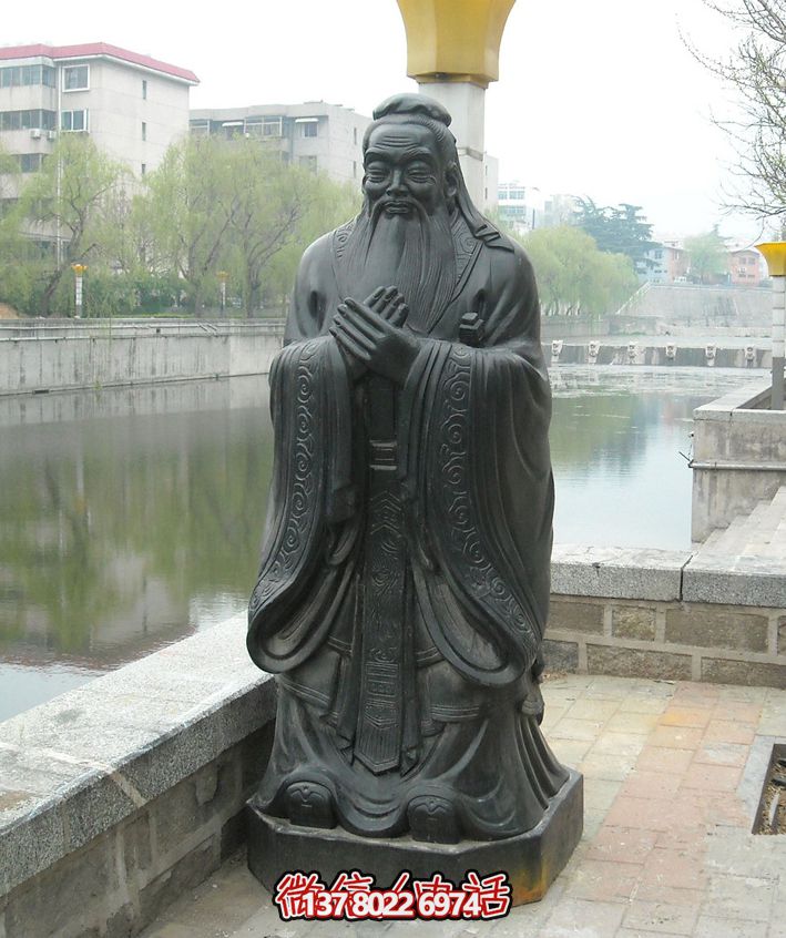 历史名人博鱼平台，铜像点缀湖边公园小区