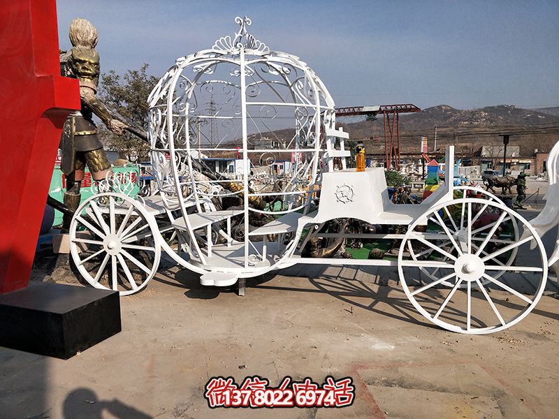 绚丽多彩的不锈钢马车博鱼平台
