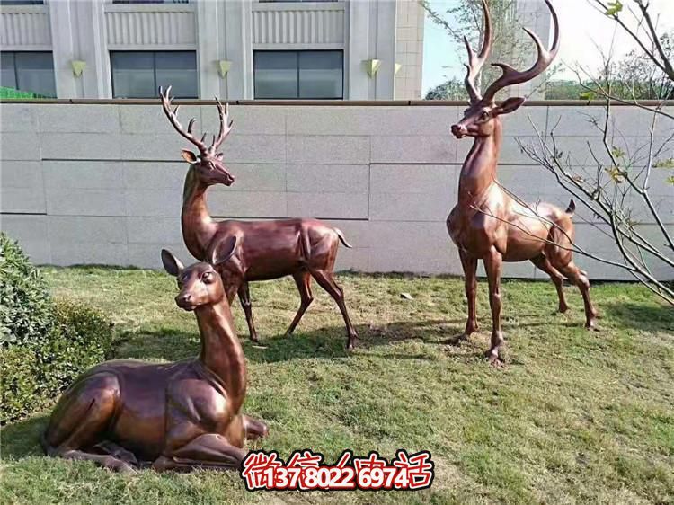 仿铜雕梅花鹿玻璃钢户外公园博鱼平台