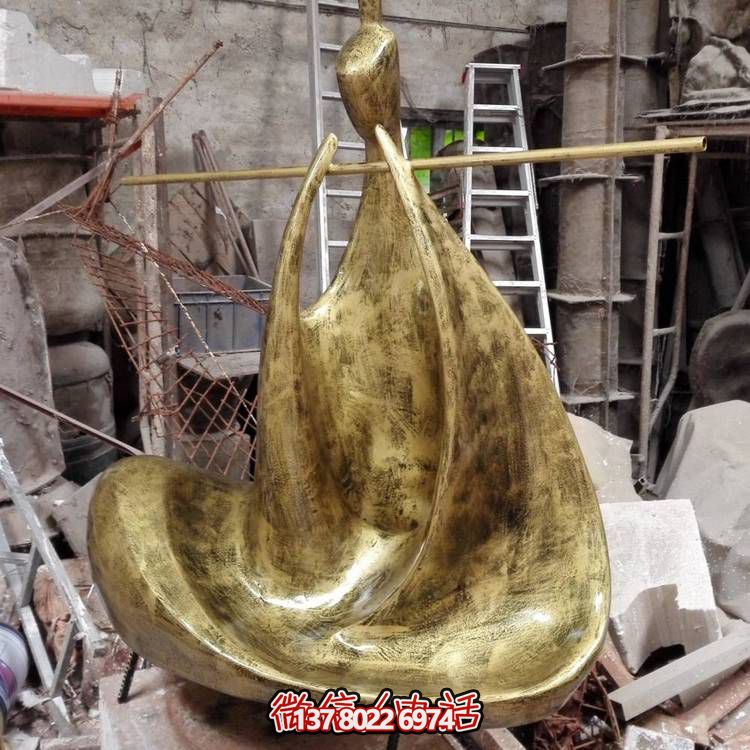 仿铜玻璃钢抽象人物吹笛子博鱼平台
