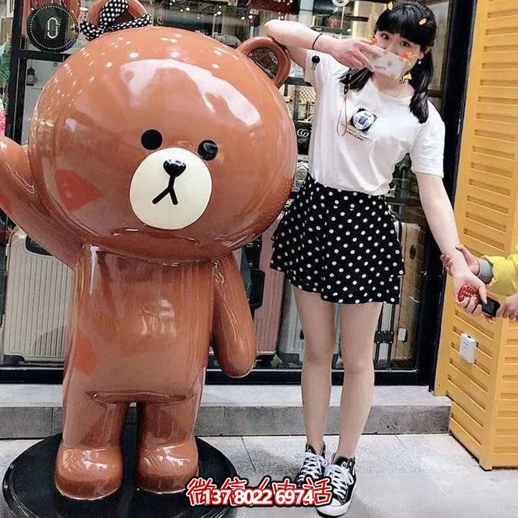 创意玻璃钢维尼熊博鱼平台