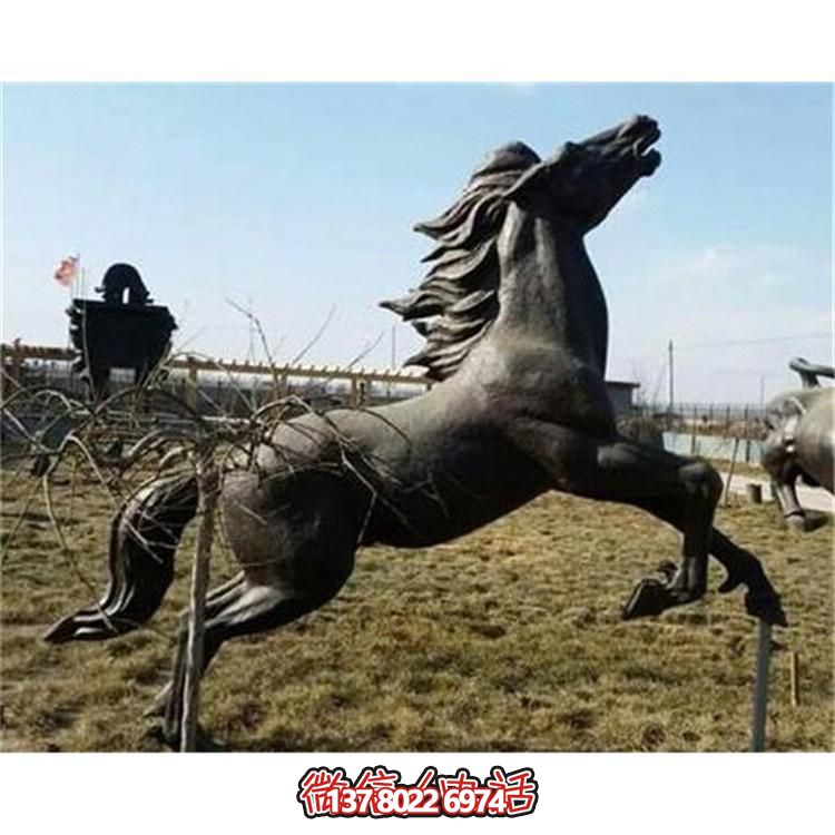 大型铜博鱼平台，为园林广场摆放奔跑马