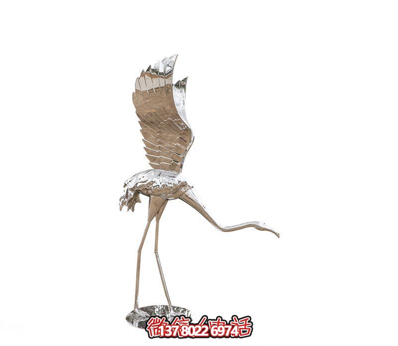 摆放火烈鸟博鱼平台的不锈钢商场