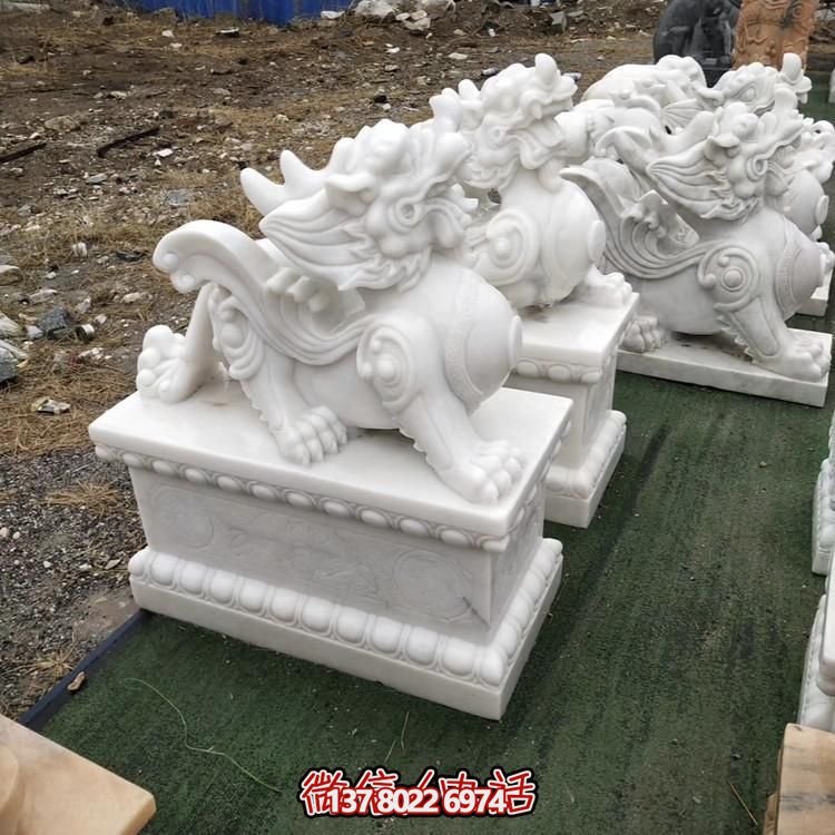 汉白玉貔貅博鱼平台，门口装饰打造质感庭院