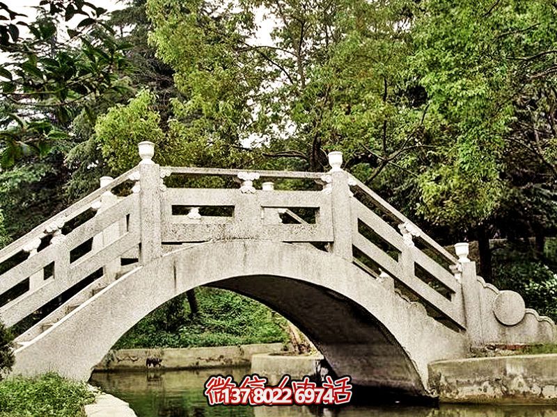园林水景大理石拱桥镂空栏杆博鱼平台