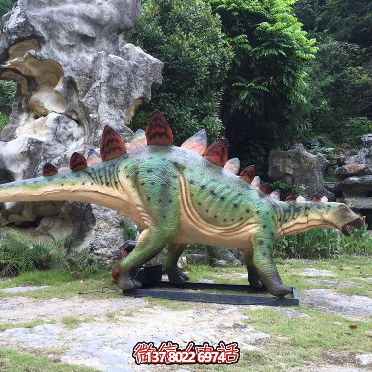 剑齿龙，玻璃钢仿真恐龙仿生博鱼平台