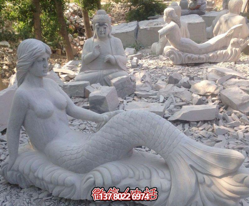街道上摆放的汉白玉石雕创意美人鱼博鱼平台