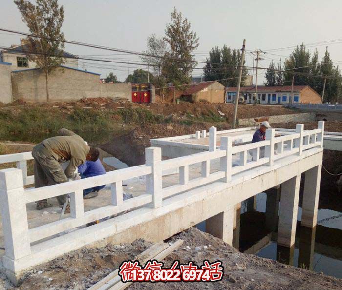 村庄池塘景观汉白玉石柱栏杆