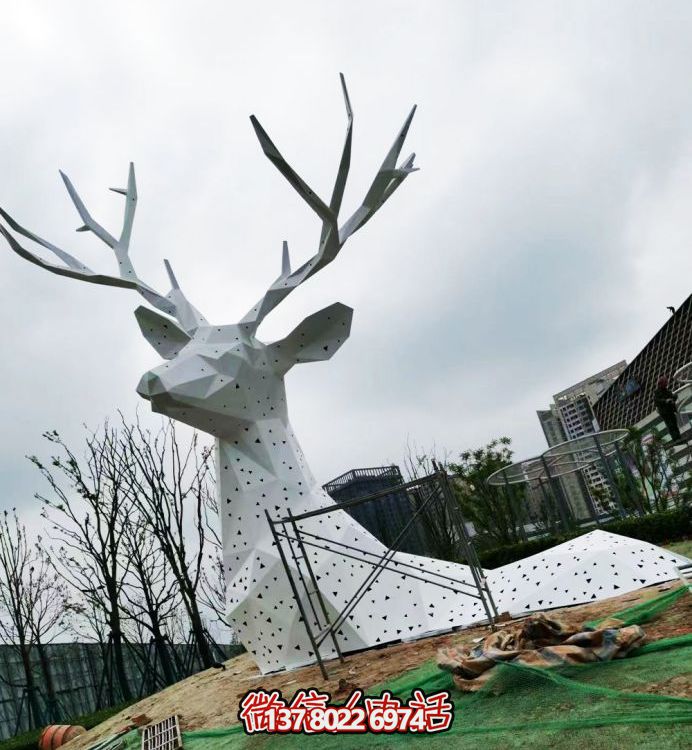 城市广场抽象不锈钢鹿博鱼平台景观金属制品