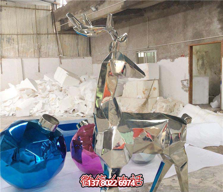 不锈钢几何镜面户外公园鹿博鱼平台