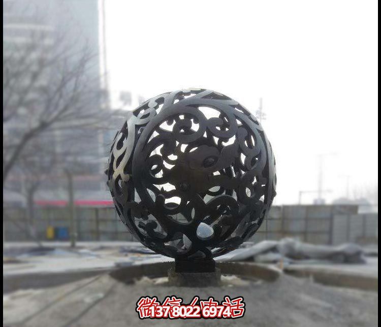 户外广场创意抽象镂空球博鱼平台