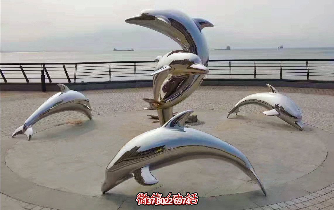 海边创意不锈钢镜面跳跃的海豚博鱼平台