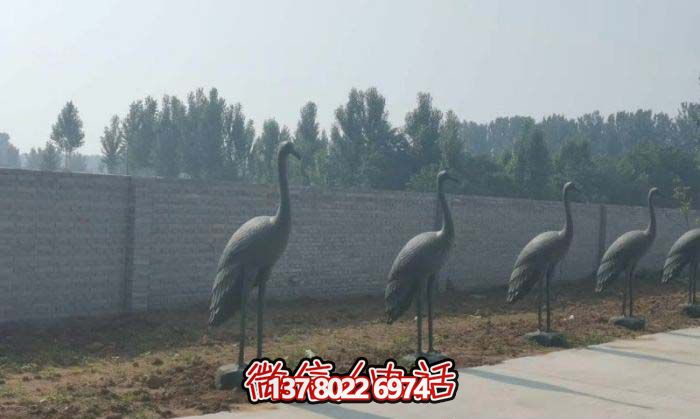 仙鹤博鱼平台-不锈钢仿铜户外街道景观装饰品仙鹤博鱼平台