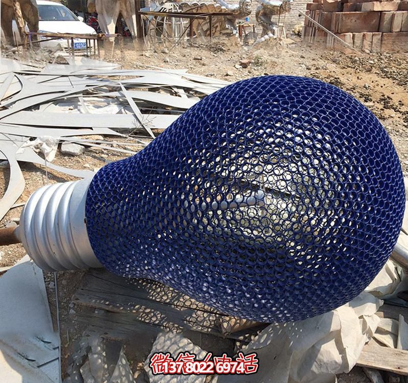 广场不锈钢喷漆镂空灯泡博鱼平台