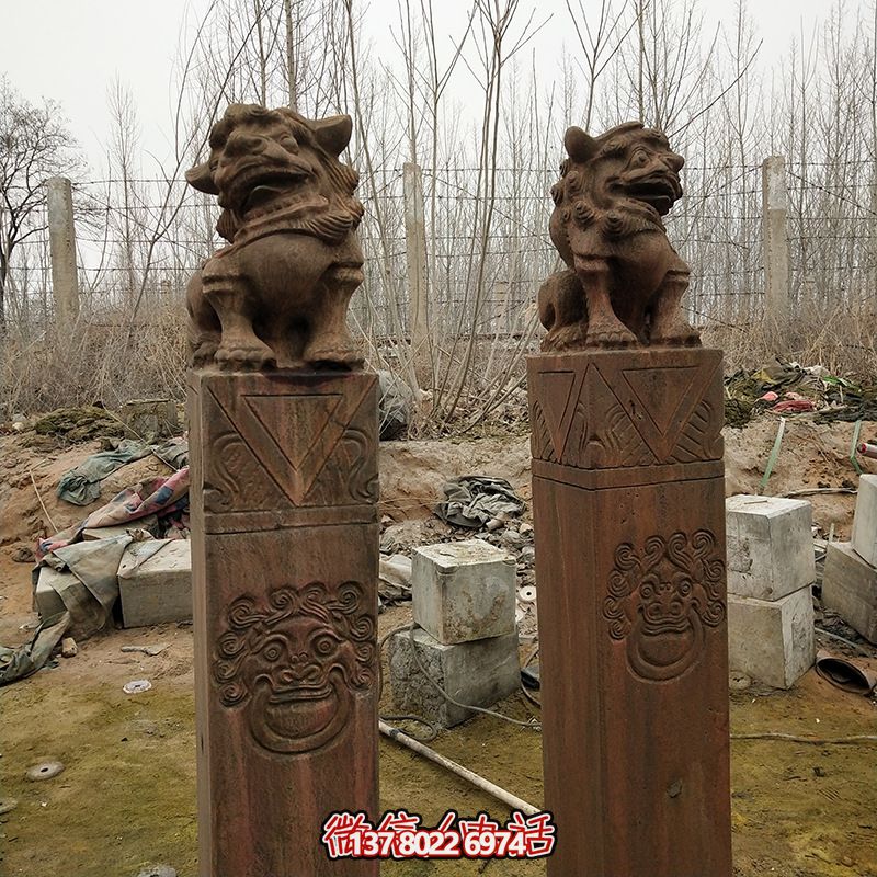 仿铜狮子园林门前摆放拴马柱博鱼平台