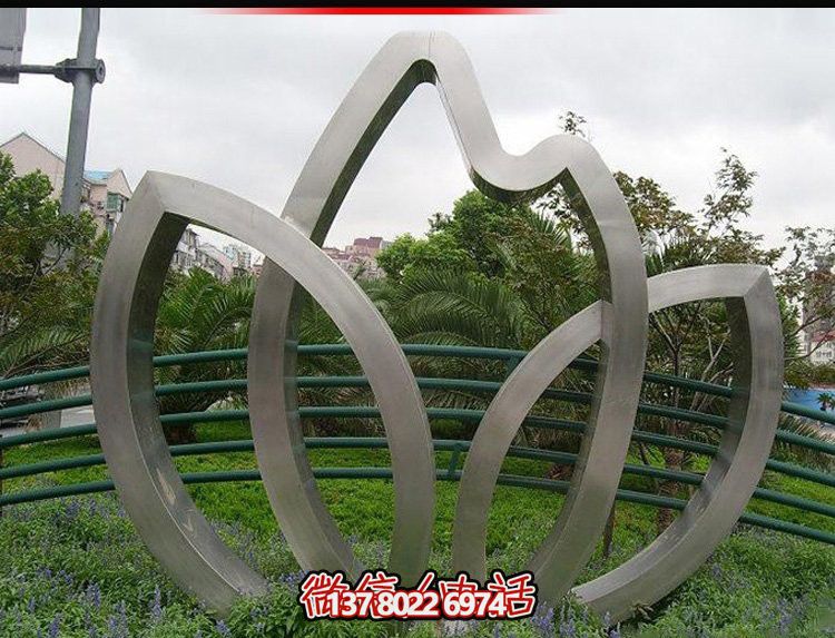 城市花园广场抽象不锈钢树叶博鱼平台