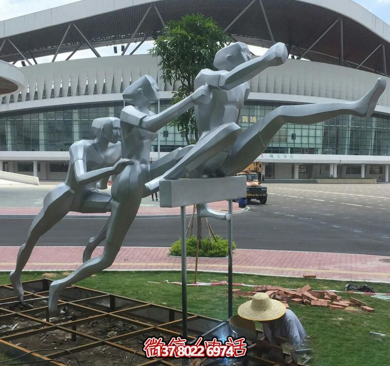 抽象不锈钢体育跨栏运动人物博鱼平台 抽象不锈钢体育跨栏运动人物博鱼平台