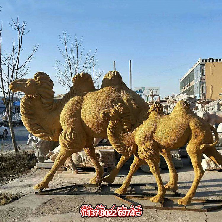 骆驼博鱼平台-游乐园景区玻璃钢彩绘仿真骆驼博鱼平台装饰摆件央美定制