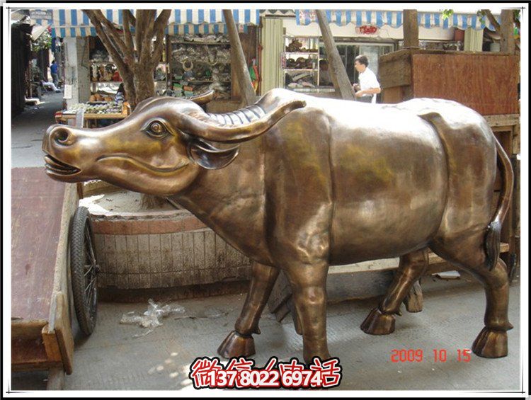 广场华尔街牛仿铜动物博鱼平台