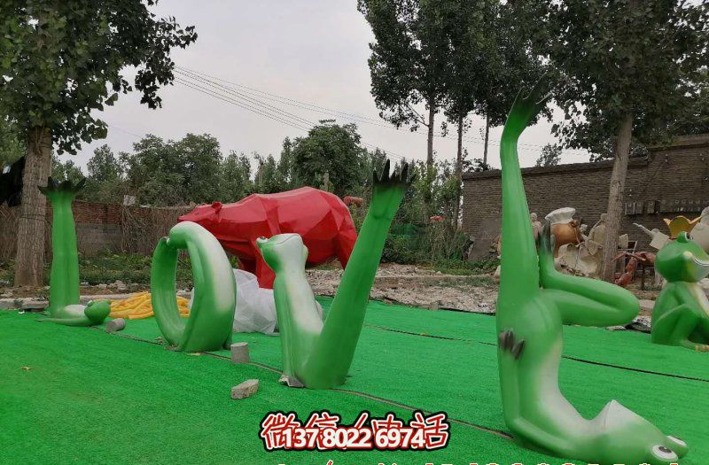 公园里摆放的绿色玻璃钢创意LOVE博鱼平台 公园里摆放的绿色玻璃钢创意LOVE博鱼平台