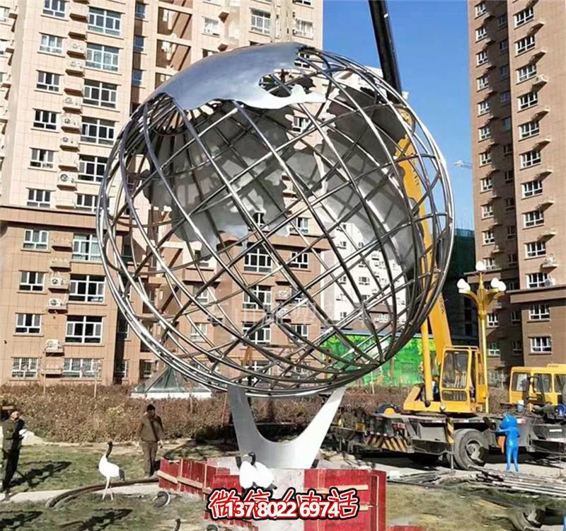 小区不锈钢创意大型白钢镂空地球仪博鱼平台